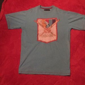 Men’s blue tee shirt
